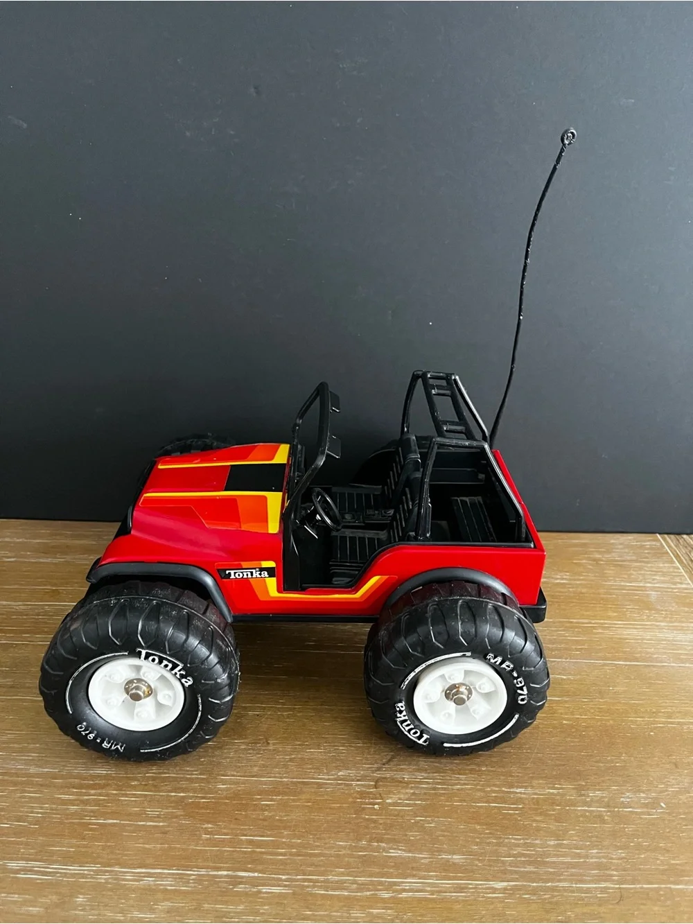 Vintage Tonka Jeep DJ Dune Buggy Pressed Steel Off Road 4x4 Red MR970 Toy 811850